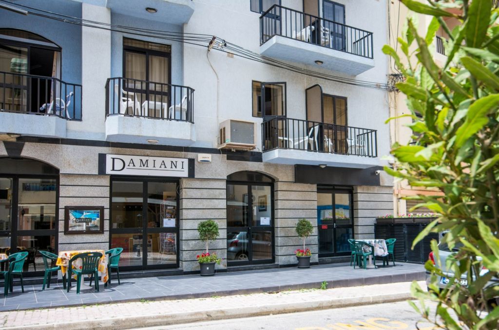 Damiani Apartments Buġibba Esterno foto